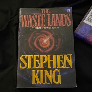 Stephen King 'The Waste Lands' Book - Black Cover